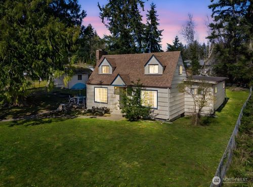 102 Poplar St, Shelton, WA, 98584-3106 | Card Image