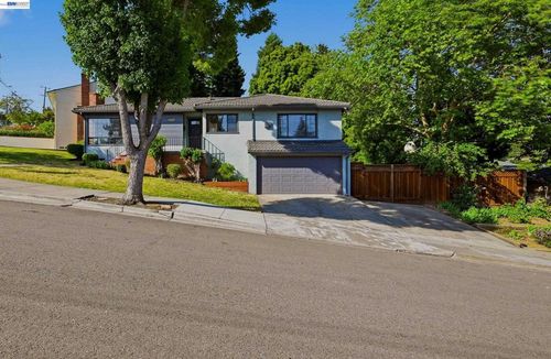 4880 Mancini Dr, Castro Valley, CA, 94546-2422 | Card Image