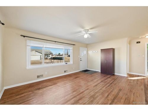 404 10th St, Gilcrest, CO, 80623-5000 | Card Image