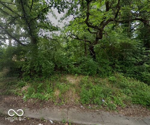 864 W 26th St, Indianapolis, IN, 46208-5418 | Card Image