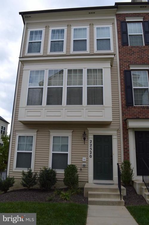 401-22520 Phillips St, CLARKSBURG, MD, 20871-9499 | Card Image