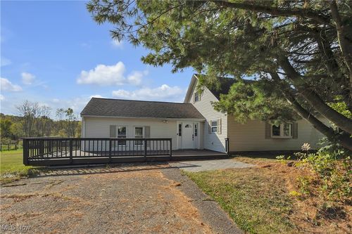 11242 Old State Rd, Chardon, OH, 44024-9547 | Card Image