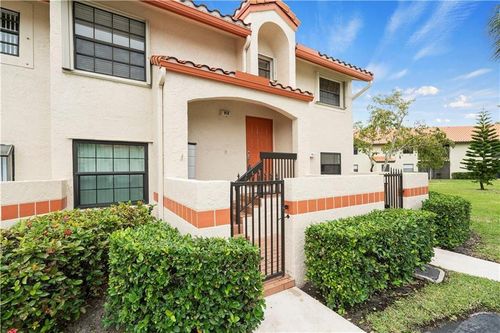 912 Congressional Way, Deerfield Beach, FL, 33442-9160 | Card Image