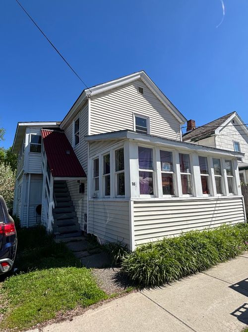 16-18 Cedar Street, Burlington, VT, 05401 | Card Image