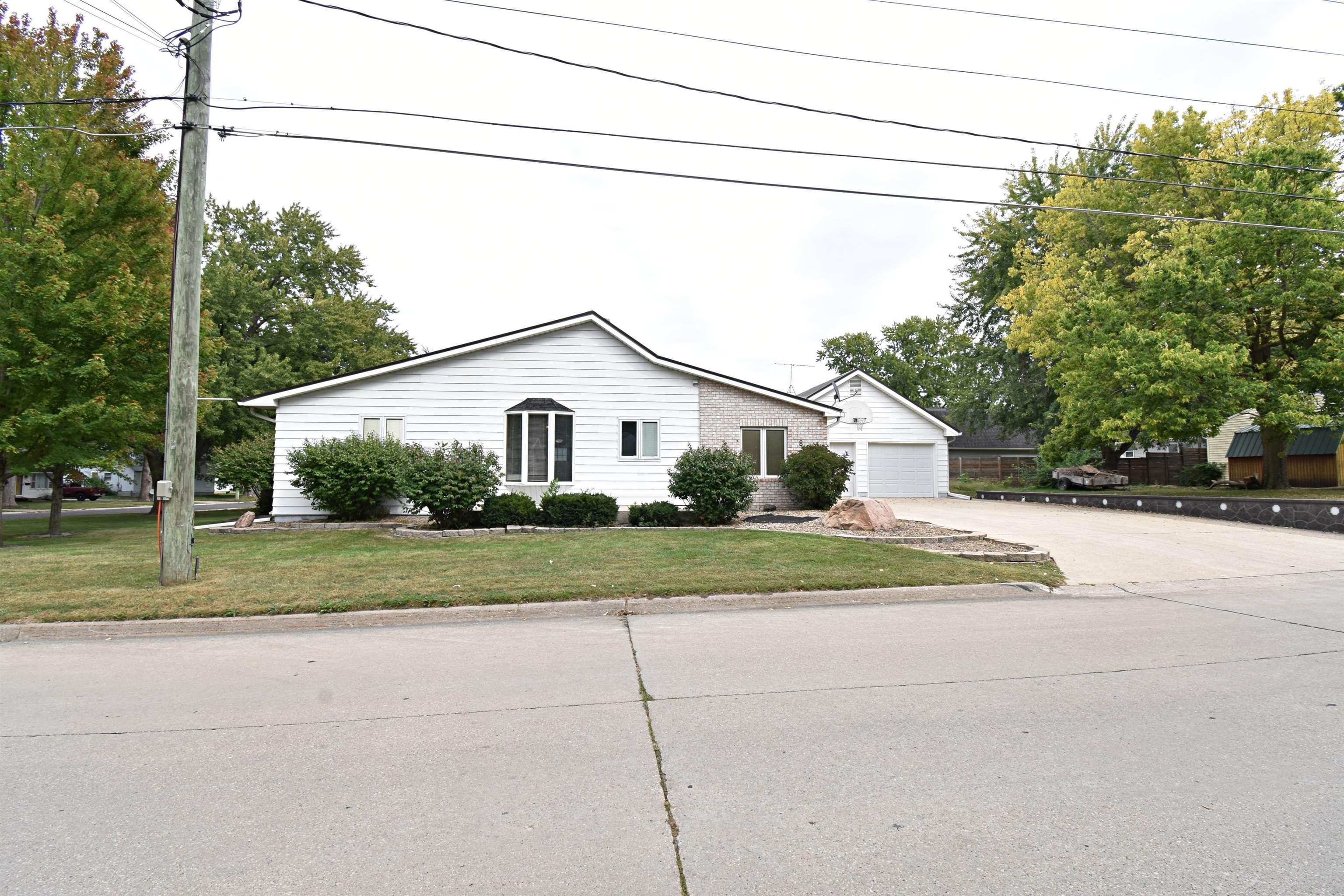 9th Ave, Independence, IA 50644