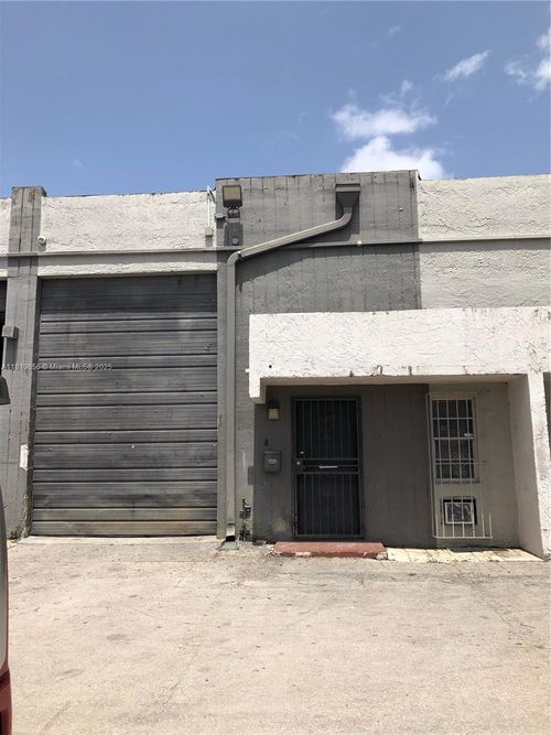 14c-8035 W 21st Ln, Hialeah, FL, 33016-1827 | Card Image