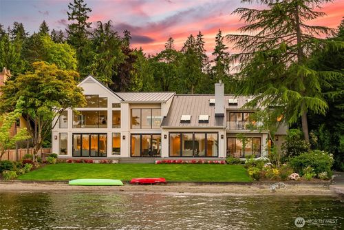8620 N Mercer Way, Mercer Island, WA, 98040-3135 | Card Image