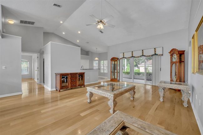 Family room | Image 4