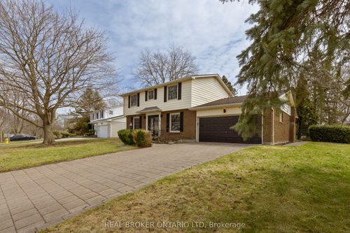 196 Wychwood Pk, London, ON, N6G1R9 | Card Image