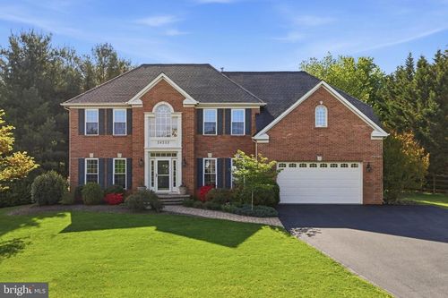 24213 Hailey Dr, Damascus, MD, 20872-2260 | Card Image