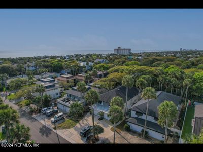 318 4 Th Street, Townhouse with 3 bedrooms, 2 bathrooms and null parking in Atlantic Beach FL | Image 3