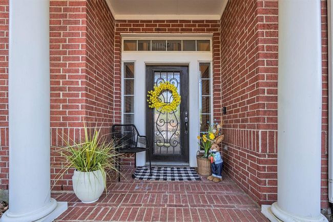 Welcoming porch | Image 7