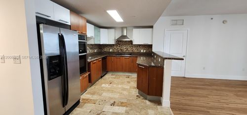 1408-170 Se 14th St, Miami, FL, 33131-3332 | Card Image