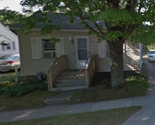 219 River St, Spring Lake, MI, 49456-2050 | Card Image