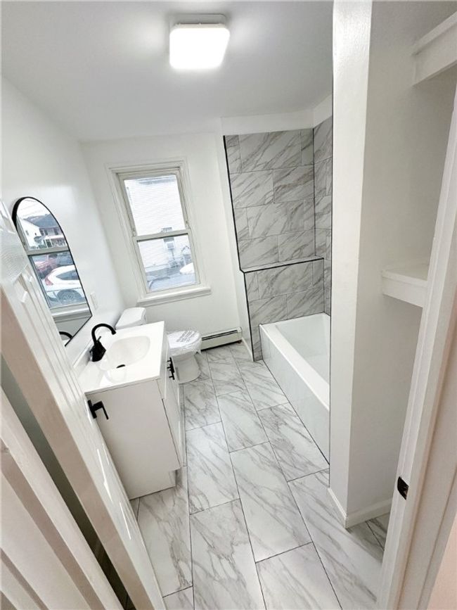9 Octavia St, Home with 4 bedrooms, 2 bathrooms and 8 parking in Providence RI | Image 8