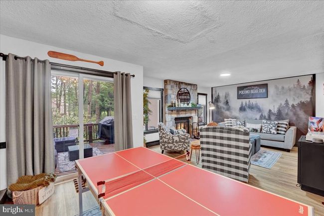 823 Crest Pines Ln, Townhouse with 3 bedrooms, 3 bathrooms and null parking in Pocono Pines PA | Image 7