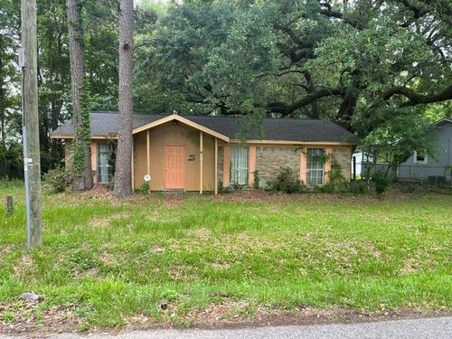2101 Hoppin St, Mobile, AL, 36605-3105 | Card Image