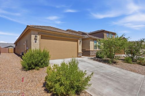 8000 S Expedition Drive, Tucson, AZ, 85747 | Card Image