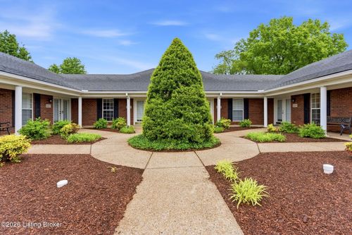 8411 Aspen Glen Way, Louisville, KY, 40228 | Card Image