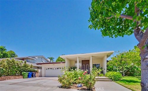 6772 Julie Ln, West Hills, CA, 91307-2727 | Card Image
