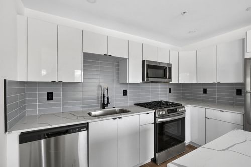 5-2032 N Dixie Hwy, West Palm Beach, FL, 33407-6016 | Card Image