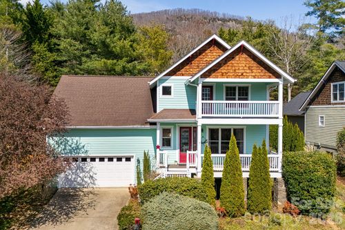 7 Oakhaven Ter, Asheville, NC, 28803-9616 | Card Image
