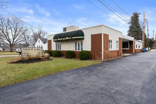 1801 Croghan St, Fremont, OH, 43420-2760 | Card Image