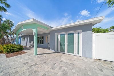 453 85 Th Avenue, House other with 3 bedrooms, 2 bathrooms and null parking in St Pete Beach FL | Image 3