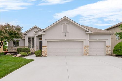 17500 Nw 130th Ter, Platte City, MO, 64079-7921 | Card Image