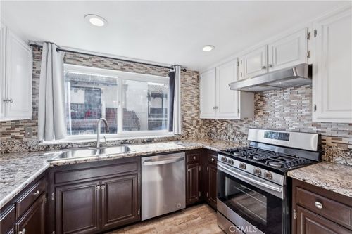 5115 Castelotte Ct, Whittier, CA, 90601-2228 | Card Image