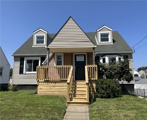 1205 Glencairn Rd, Weirton, WV, 26062-4323 | Card Image