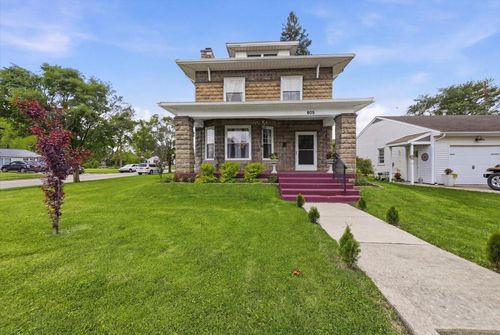805 Briar Ave, Washington Court House, OH, 43160-1003 | Card Image