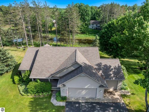 1546 Nightingale Ln, Kingsley, MI, 49649-9212 | Card Image