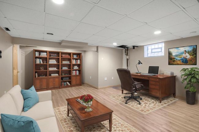 Upper Bedroom 4 | Image 19