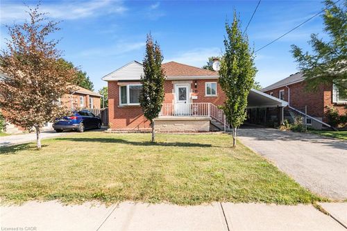 33 Alderney Ave, Hamilton, ON, L9A2A6 | Card Image