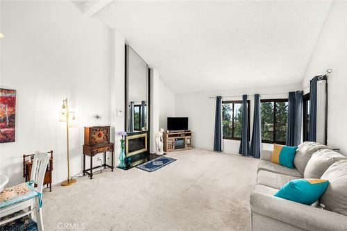 205-2512 E Willow St, Signal Hill, CA, 90755 | Card Image