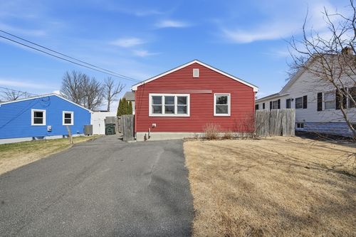 88 Agnes St, Springfield, MA, 01118-1004 | Card Image