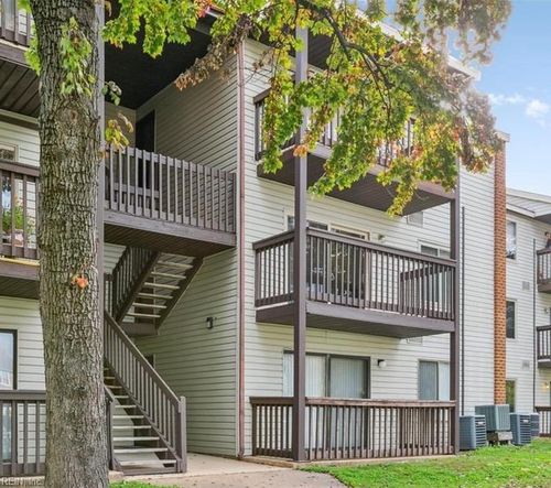 63 Wells Ct, Hampton, VA, 23666-6220 | Card Image