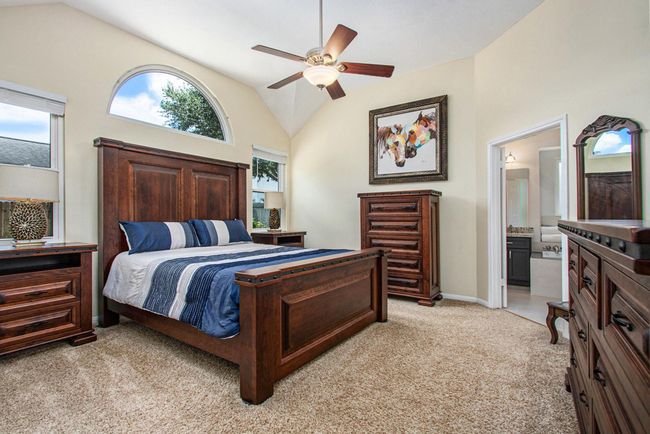 3702 Walden Dr, House other with 3 bedrooms, 2 bathrooms and 2 parking in Pearland TX | Image 13