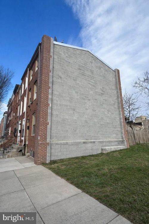 17 S Carey St, BALTIMORE, MD, 21223-2618 | Card Image
