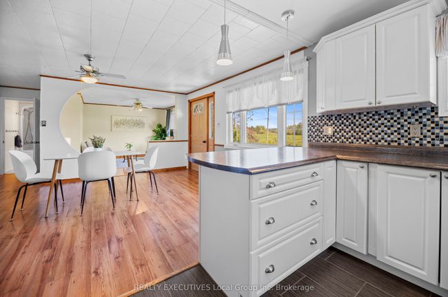 34 Ritchie Rd, House other with 3 bedrooms, 1 bathrooms and 6 parking in Cache Bay ON | Image 9