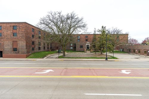 1501 Rose St, La Crosse, WI, 54603-2297 | Card Image