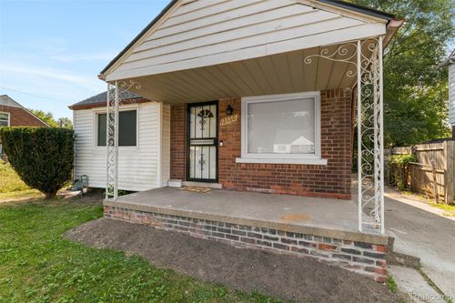 12660 Duchess St, Detroit, MI, 48224-1086 | Card Image