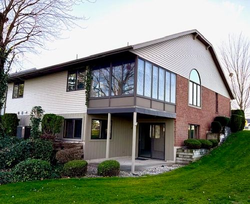 212 Parkside Dr, Zeeland, MI, 49464-2048 | Card Image