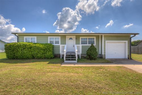 11737 N 194th East Ave, Collinsville, OK, 74021-6211 | Card Image
