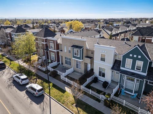 224 Mckenzie Towne Link Se, Calgary, AB, T2Z4G3 | Card Image