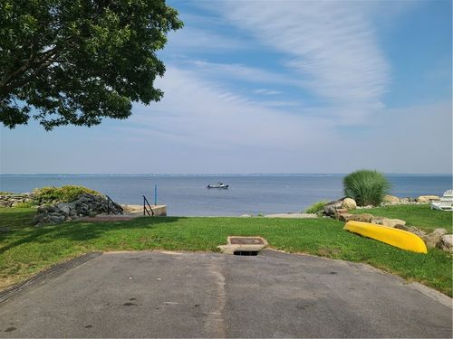 98 Alden Ave, Warwick, RI, 02889-5705 | Card Image