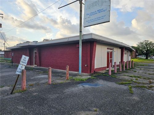 13855 S Wintzell Ave, Bayou La Batre, AL, 36509-2401 | Card Image