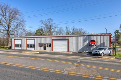 921-900 W 3rd St, Hope, AR, 71801-4103 | Card Image