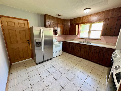 b-871 Baird Street, Logan, OH, 43138 | Card Image